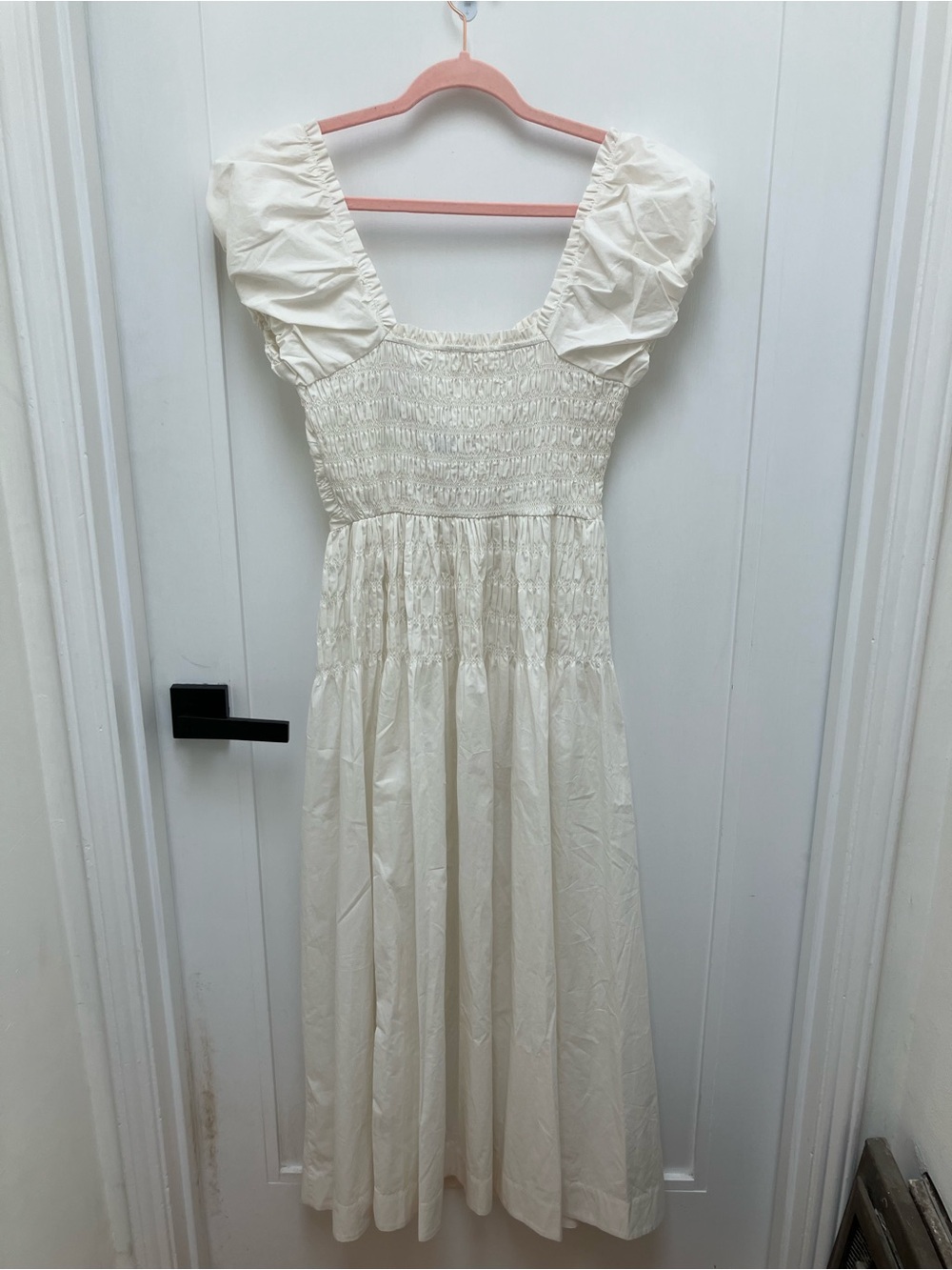 Dôen Katherina Smocked Ruched Short Puff Sleeve Midi Dress in Salt - Size Small - Picture 6 of 11